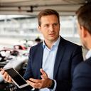 Yonan Handeltje, partnerdirecteur tijdens een zakelijke briefing